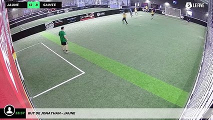 But de Jonathan - JAUNE