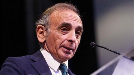 GALA VIDEO - Éric Zemmour visé par des jets d’œuf : son déplacement en Corse tourne au vinaigre