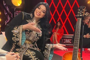 مغربية تسحر الجماهير الإسبانية بالقفطان المغربي