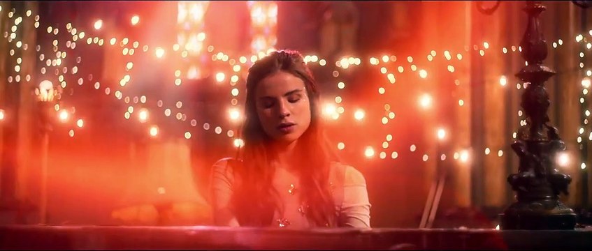 Par-delà l'univers Bande-annonce (ES)