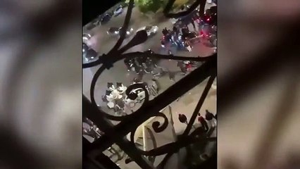 Movida violenta, al Vomero maxi rissa a colpi di caschi e sedie