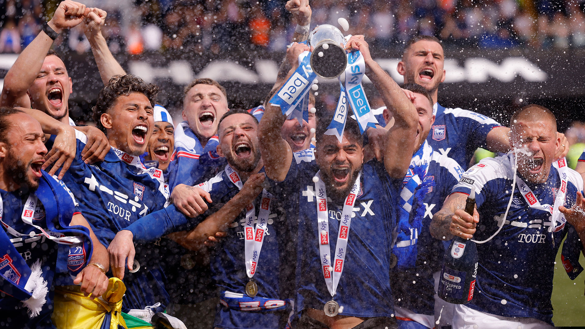 Ipswich Town v Huddersfield Town