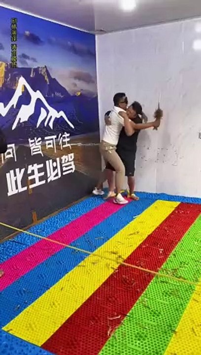 Screaming Chicken Blindfolded Beating Man Challenge Summer Vacation Four-piece Suit Sleeping with S