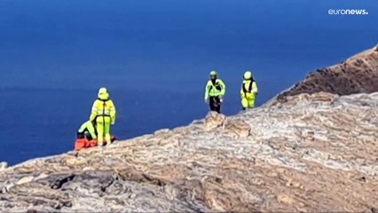 شاهد: إنقاذ سائح ألماني مسن سقط على جبل في جنوب إيطاليا