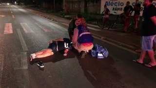 Piloto de moto BMW fica ferido após colisão contra Corsa no Bairro Esmeralda
