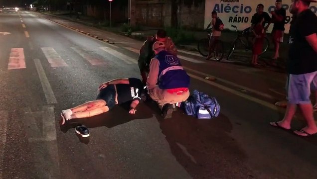 Piloto de moto BMW fica ferido após colisão contra Corsa no Bairro Esmeralda