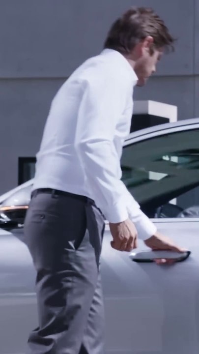 Experience the Hottest Airport Transfers Across the UK with 1ST Airport Taxis!  #traveltrends