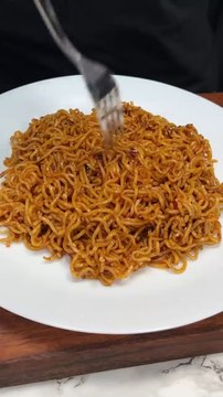Korean Style Maggi ASMR Cooking #shorts #asmr #crunchytreats #food #cooking #streetfood #maggi