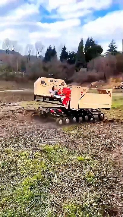 Amazing moving bed