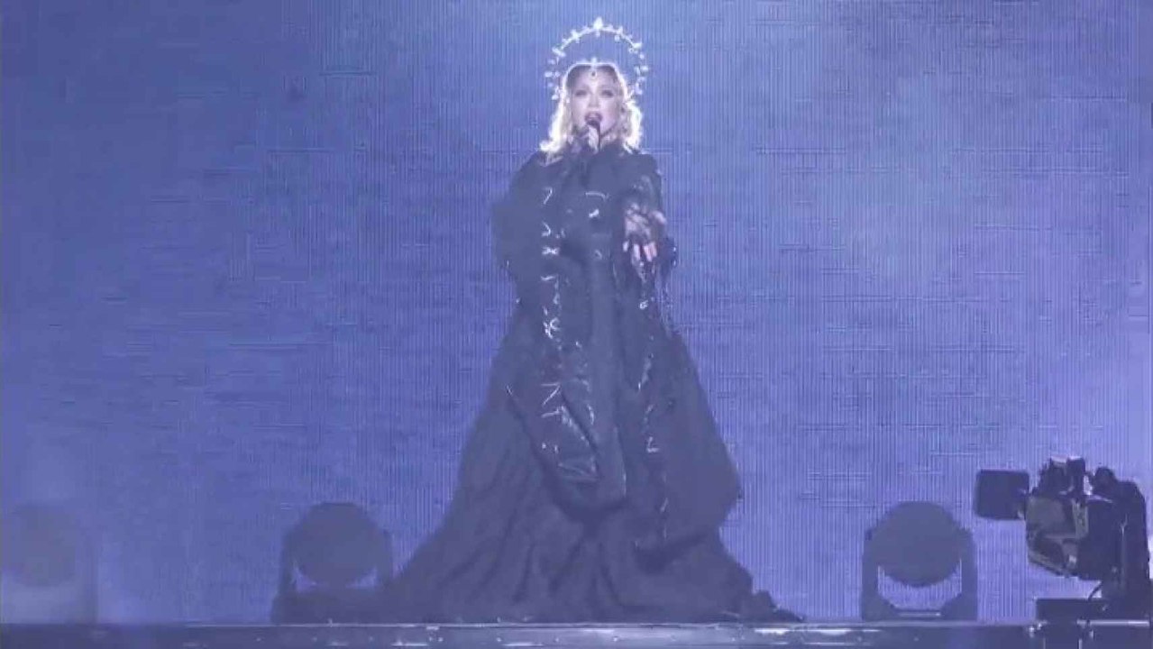 Madonna congrega a más de un millón y medio de personas en un concierto gratuito en Brasil.