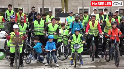 Bisiklet Severler Adıyaman'da 7 Kilometre Pedal Çevirdi