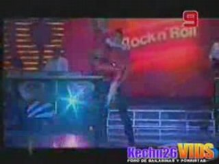 Play "hound dog" by Emilia Attias and Lucas Tortoricci