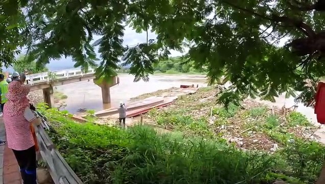 Brücke eingestürzt! Überschwemmungen Teil 3 #thailand #dorfleben #auswandern #hochwasser
