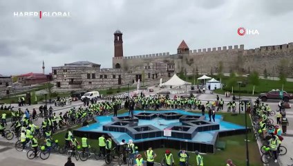 Yeşilay'ın geleneksel bisiklet turuna yoğun ilgi