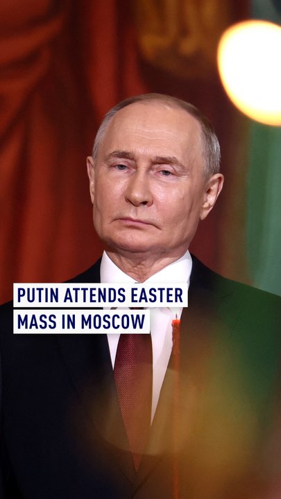 Putin joins Patriarch Kirill for easter mass in Moscow