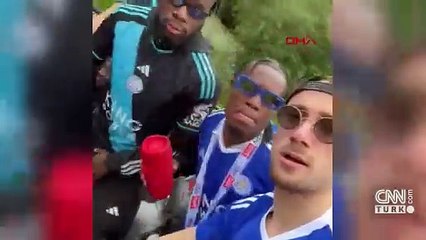 Yunus Akgün ve arkadaşları, Premier Lig'e dönüşü kutladı!