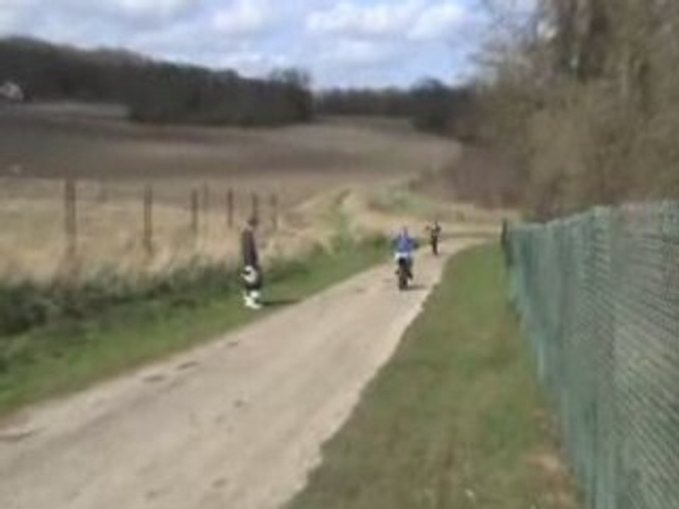 Pression !!!! clip en becane de cross 450 crf etc....