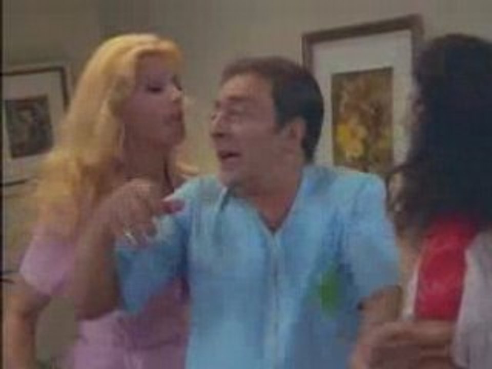 Trailer "A los cirujanos se les va la mano"