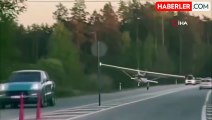 Letonya'da küçük uçak otoyola acil iniş yaptı