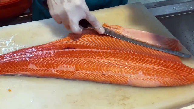 Fillet salmon and komochi nissin sashimi