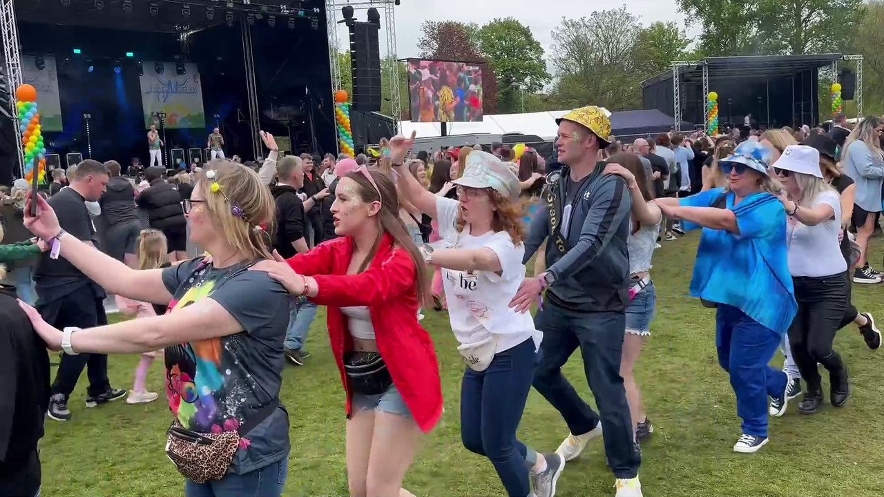 Do the Conga MacMORAY