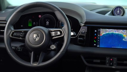 The new Porsche Macan Turbo Interior Design in Racing Green
