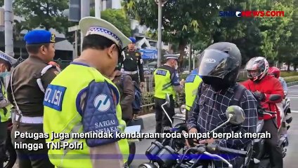 Sejumlah Kendaraan Nekat Putar Balik di Jalur TransJakarta Demi Hindari Razia