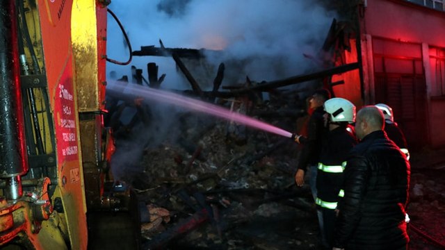 100 yıllık tarihi konakta yangın