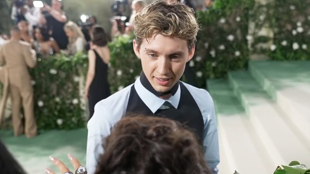 Troye Sivan Calls Charli XCX Song Von Dutch the Song of the Year at the 2024 Met Gala | THR Video