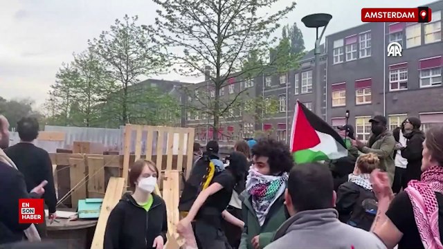 Amsterdam Üniversitesi'ndeki Filistin'e destek gösterisine polis müdahalesi