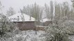 Van'ın Başkale ilçesinde mayıs ayında kar yağışı: Her yer beyaza büründü