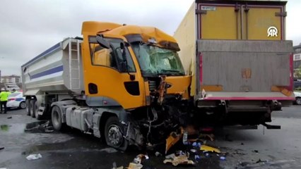 Kayseri'de 6 aracın karıştığı zincirleme trafik kazasında 6 kişi yaralandı