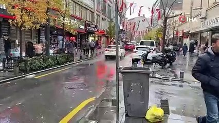 İstanbul’da tek tekerlek kazası kamerada: Scooterlı genç ve yaya kıl payı kurtuldu