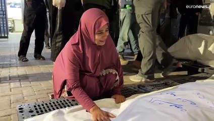 غارات إسرائيلية ليلية تتسبب بمقل 22 فلسطينيا نصفهم نساء وأطفال