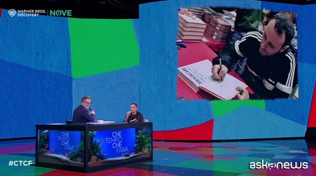 Zerocalcare e il nuovo libro Quando muori resta a me : «Cosa mi chiedono al firmacopie...»