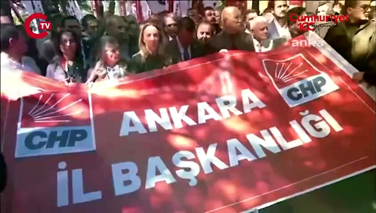 CHP Genel Başkanı Özgür Özel; Deniz Gezmiş, Yusuf Aslan ve Hüseyin İnan'ı mezarları başında andı