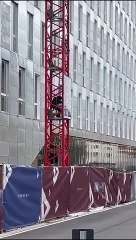 Firenze, Leonardo Moretti scende dalla gru dopo 4 giorni