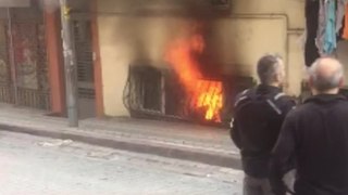 İstanbul'da yangın: Anne ve 2 çocuğunu komşular kurtardı