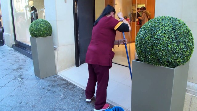 España supera los 21 millones de ocupados en abril y el paro cae en 60.503 personas