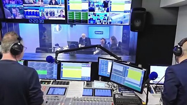 Pascal Praud et vous - Hugues Aufray évoque le mariage de Renaud : «C'était un mariage de roi»