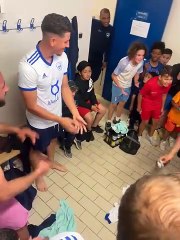 PHB : LE VESTIAIRE APRES LA VICTOIRE CONTRE UZES .