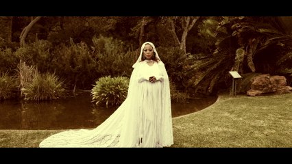 Kelly Khumalo - Ngisize