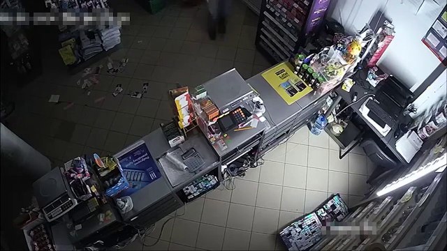 echodnia.eu Monitoring nagrał działania włamywacza. Podejrzany już w rękach policji