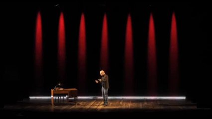 Saviano in scena con "Appartenere, la vita intima del potere criminale"