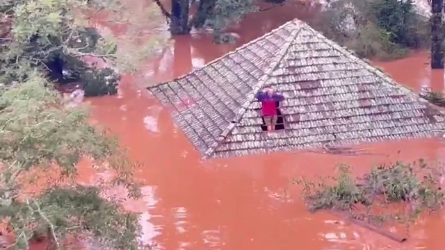 Brésil : des villes entières sous les eaux après des pluies intenses
