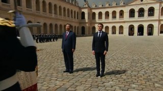 Chine et France : les deux hymnes retentissent aux Invalides pour l'accueil de Xi Jinping