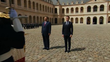 Chine et France : les deux hymnes retentissent aux Invalides pour l'accueil de Xi Jinping