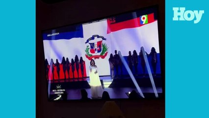 Martha Heredia canta el Himno Nacional