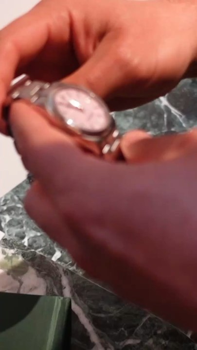  Quel cadran coloré préfère-tu sur cette rolex ?