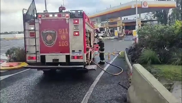 Tiago Palacios salió campeón con Estudiantes y luego chocó contra un surtidor de una estación de servicio
